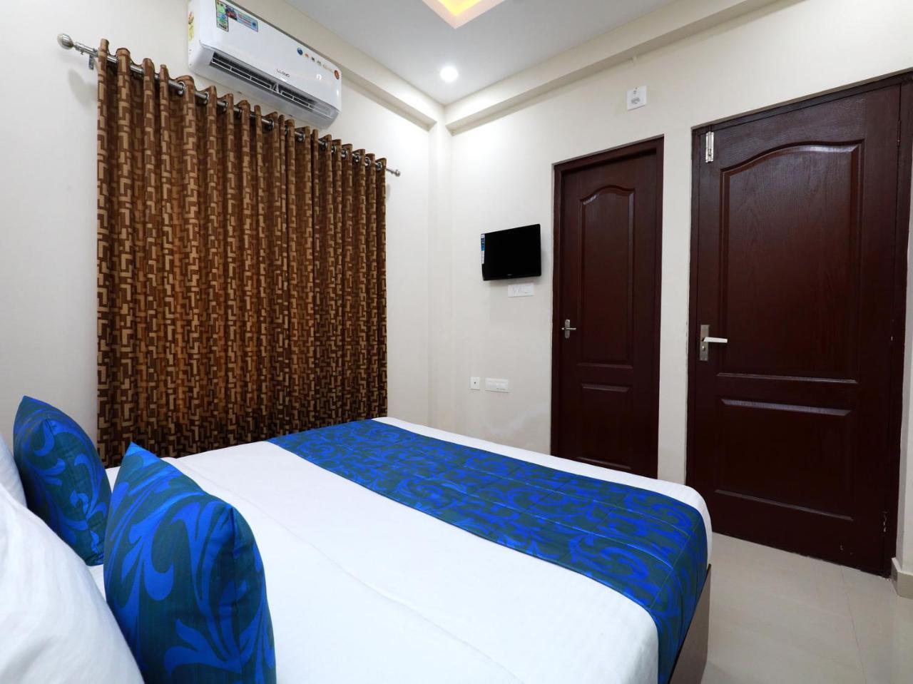 Oyo 6728 Almas Residency Otel Kochi Dış mekan fotoğraf