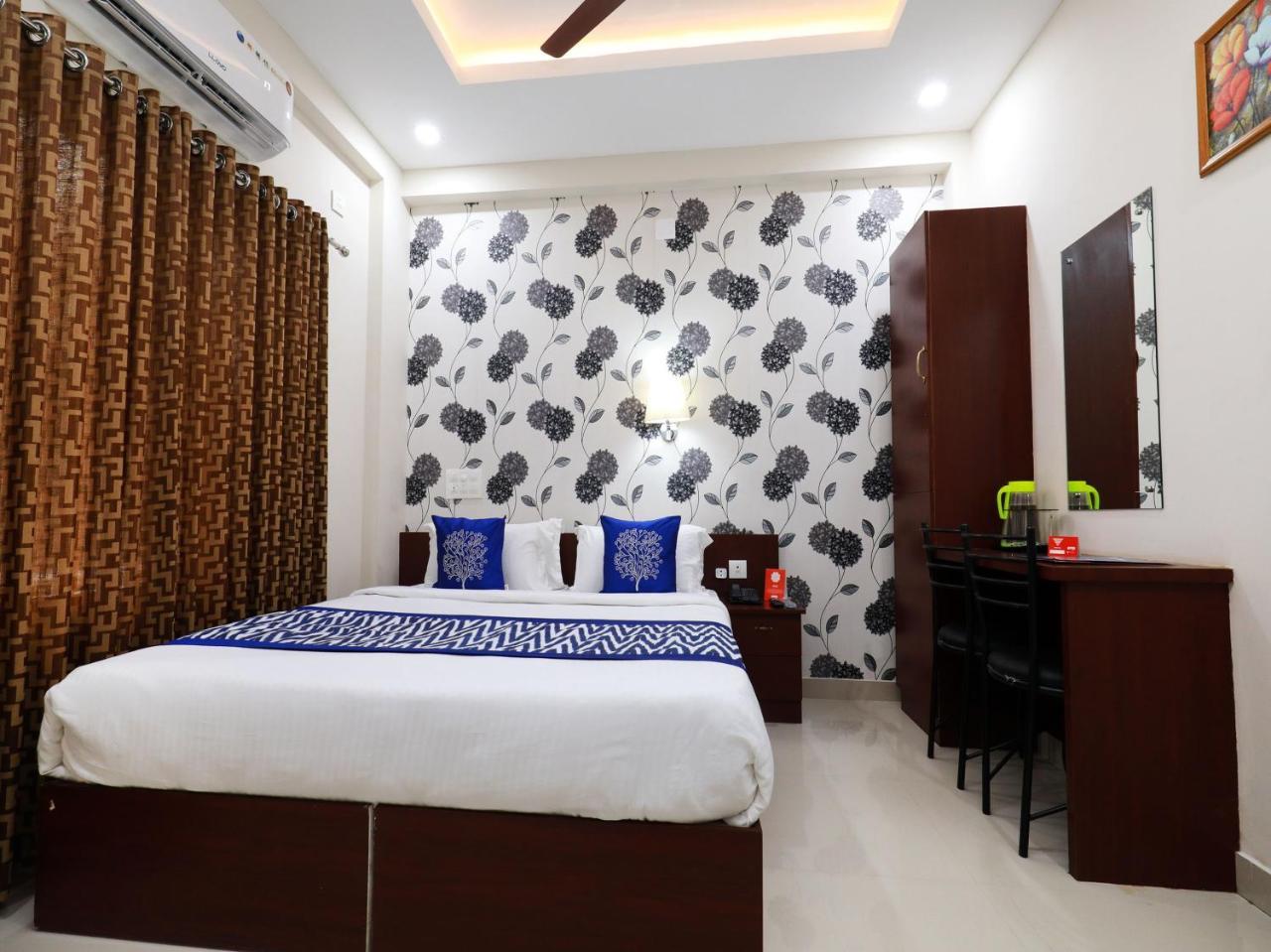 Oyo 6728 Almas Residency Otel Kochi Dış mekan fotoğraf