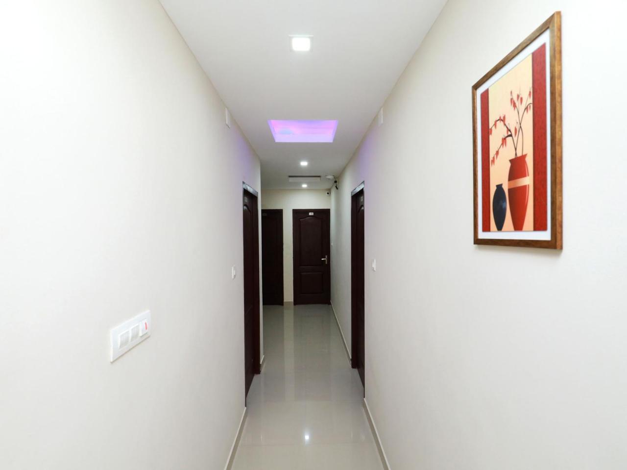 Oyo 6728 Almas Residency Otel Kochi Dış mekan fotoğraf