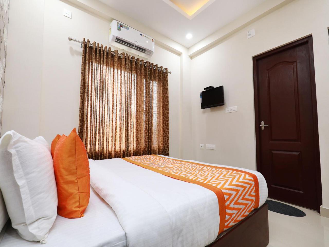 Oyo 6728 Almas Residency Otel Kochi Dış mekan fotoğraf