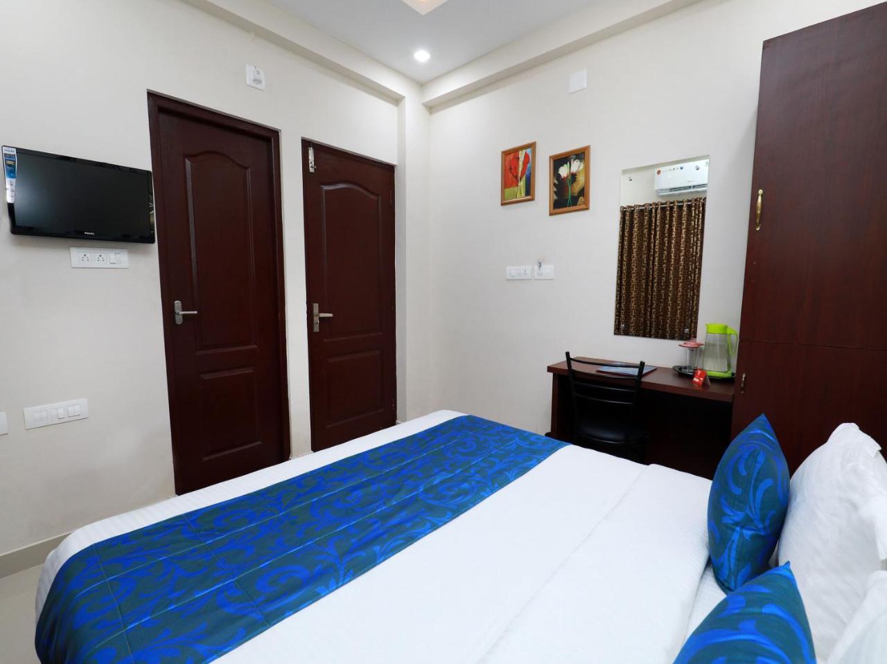 Oyo 6728 Almas Residency Otel Kochi Dış mekan fotoğraf