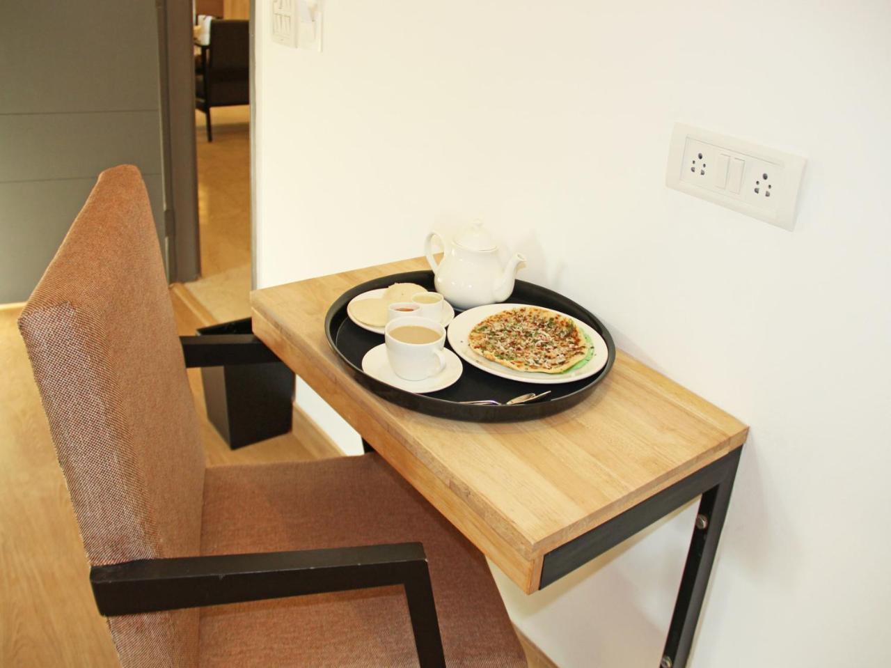Oyo 6728 Almas Residency Otel Kochi Dış mekan fotoğraf