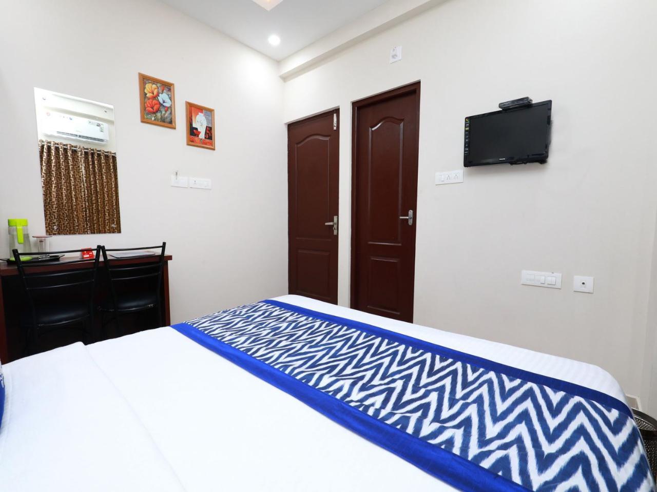 Oyo 6728 Almas Residency Otel Kochi Dış mekan fotoğraf